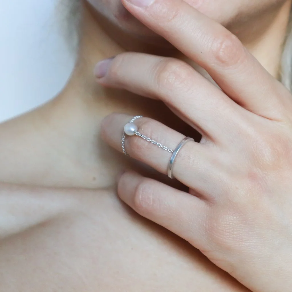 Tear Drop Pearl Chain Silver Ring with freshwater pearl in sterling silver by Nelly Creative Studios NYC